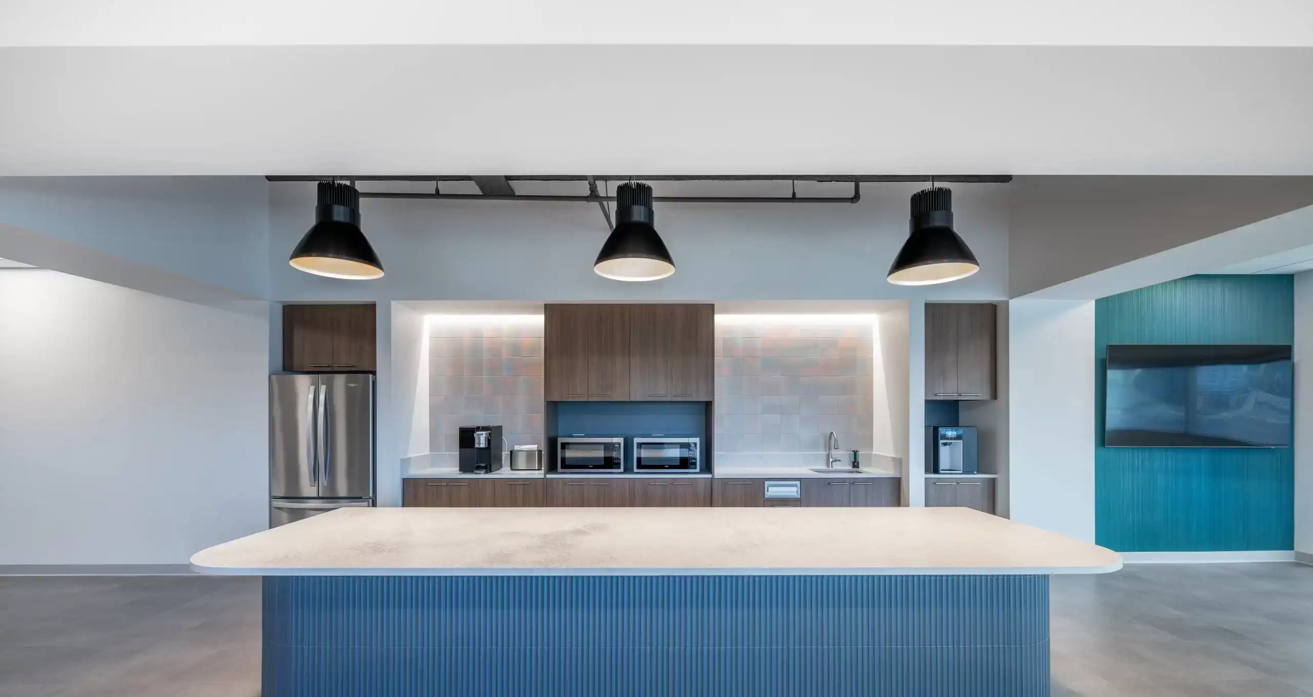 Contact 701 San Marco Jacksonville Southbank office tower.